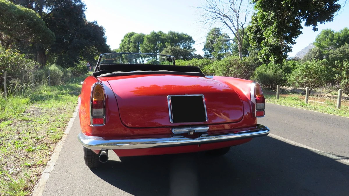 1962 Alfa Romeo 102-Series 2000 - Image 26 of 30