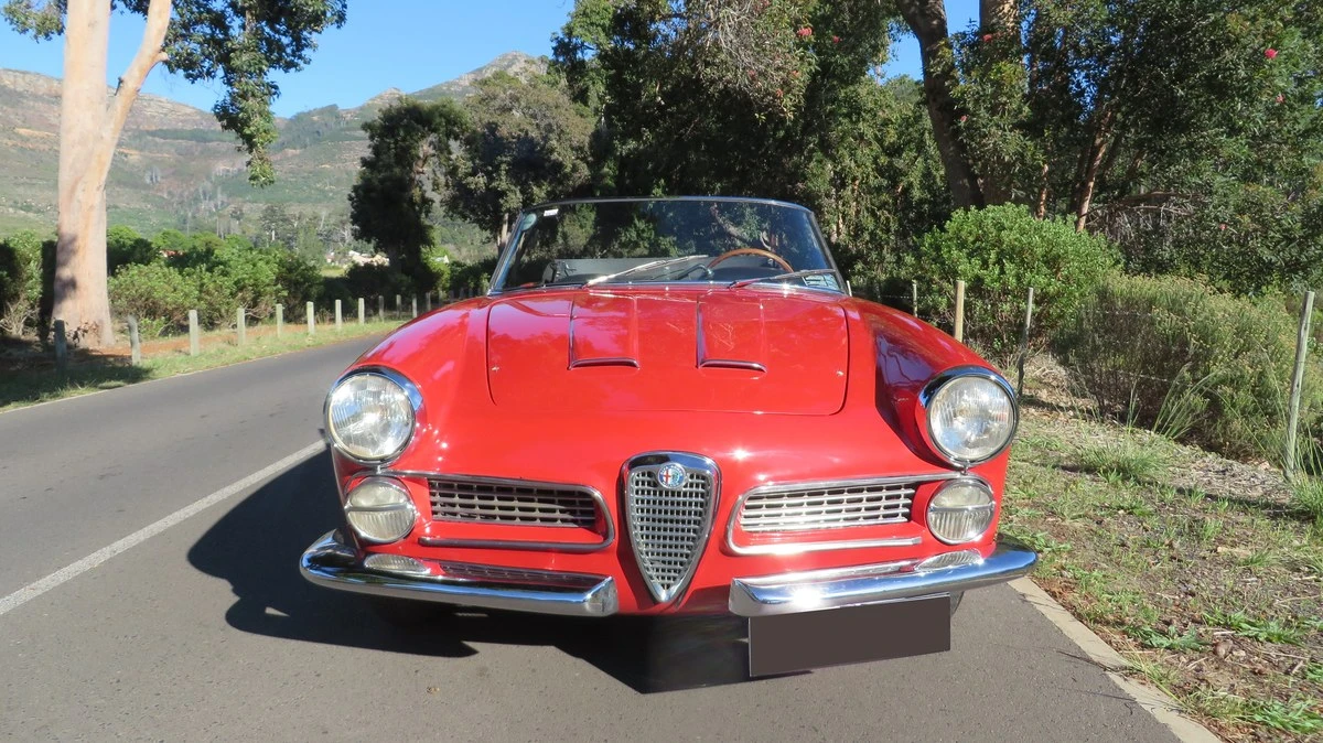 1962 Alfa Romeo 102-Series 2000 - Image 5 of 30