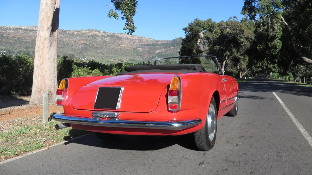 1962 Alfa Romeo 102-Series 2000 - Image 28 of 30
