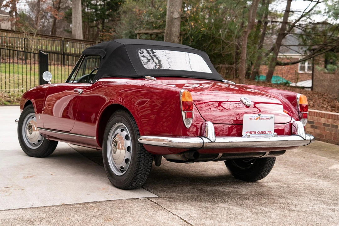 1962 Alfa Romeo Giulietta - Image 7 of 31