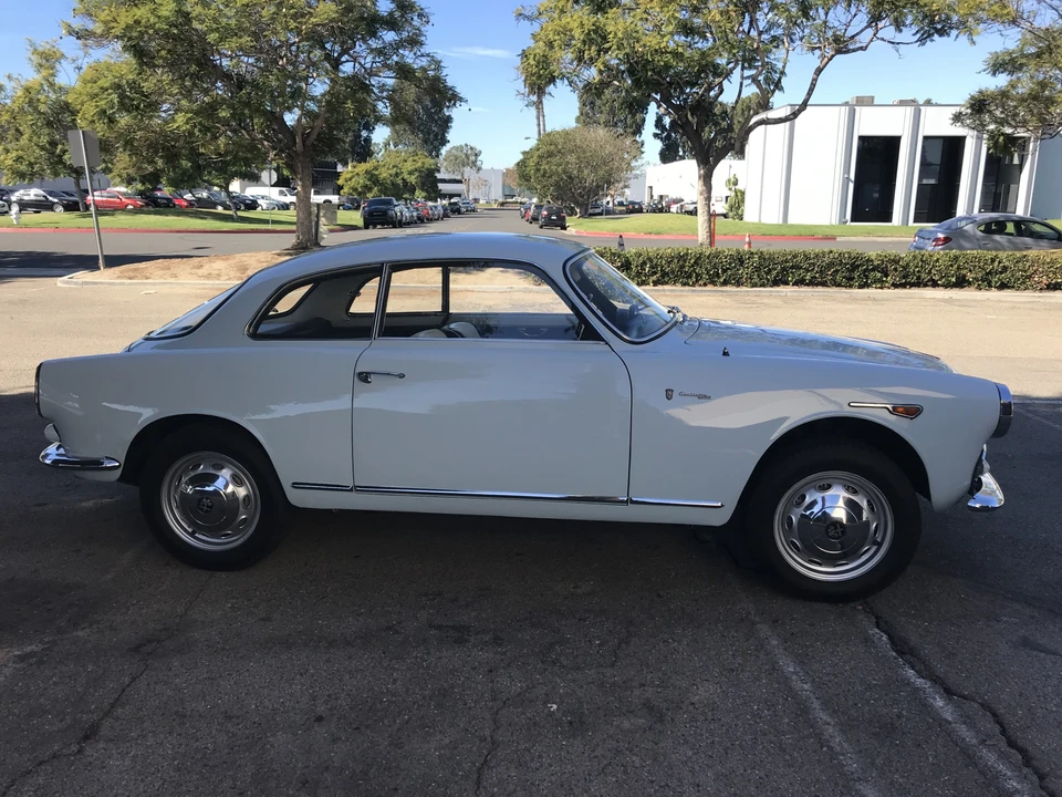 1962 Alfa Romeo Giulietta - Image 23 of 31