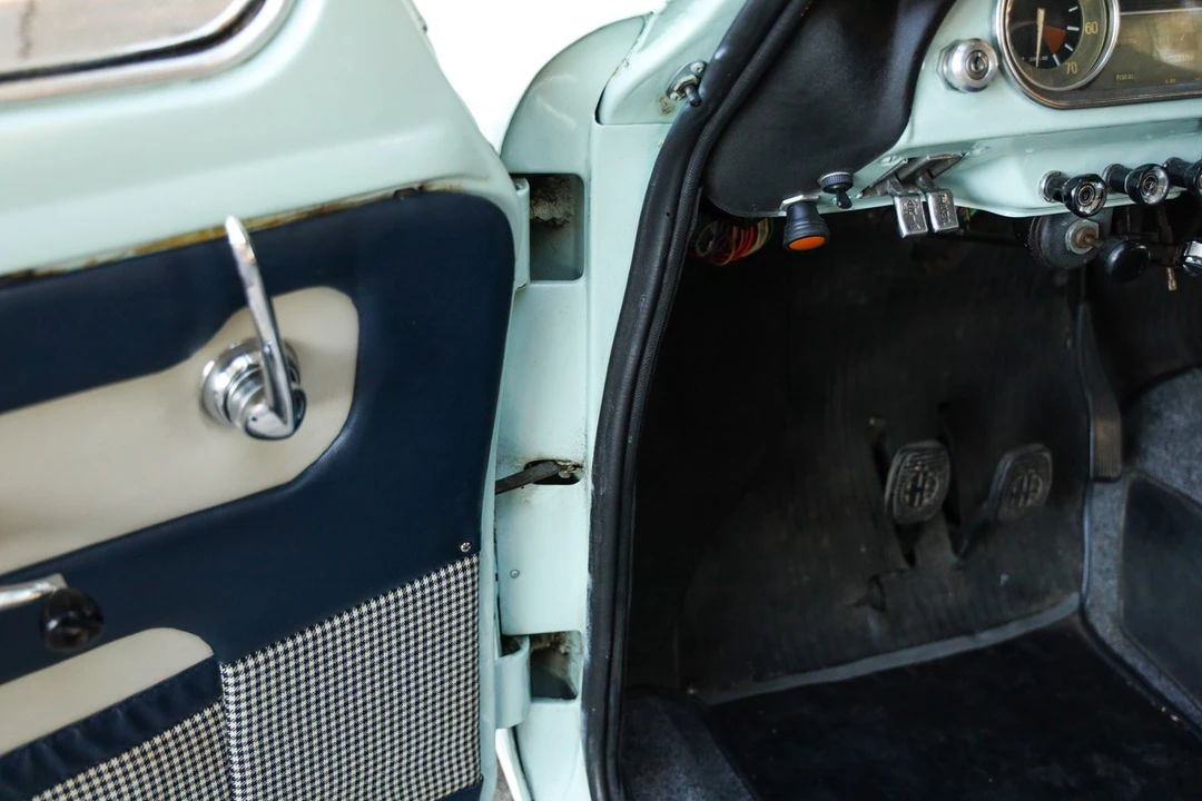 1962 Alfa Romeo Giulietta - Image 18 of 30