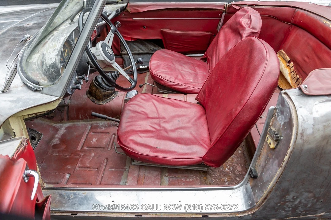1962 Alfa Romeo 105/115 Series Spider - Image 16 of 31