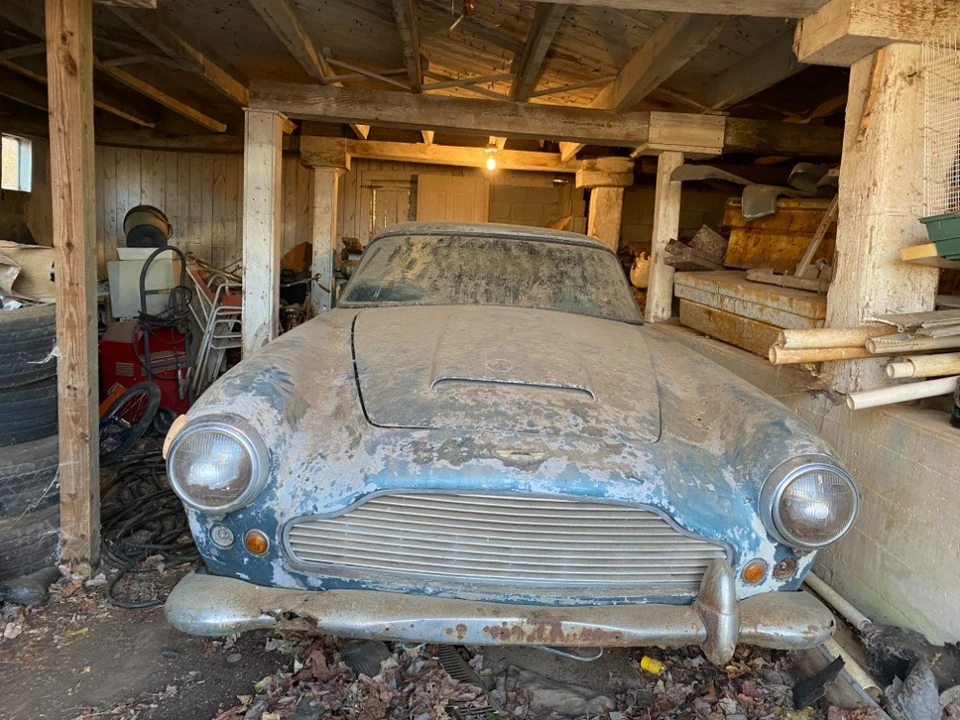 1962 Aston Martin DB4 - Image 5 of 9