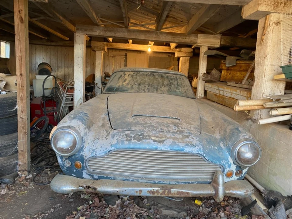 1962 Aston Martin DB4 - Image 5 of 9