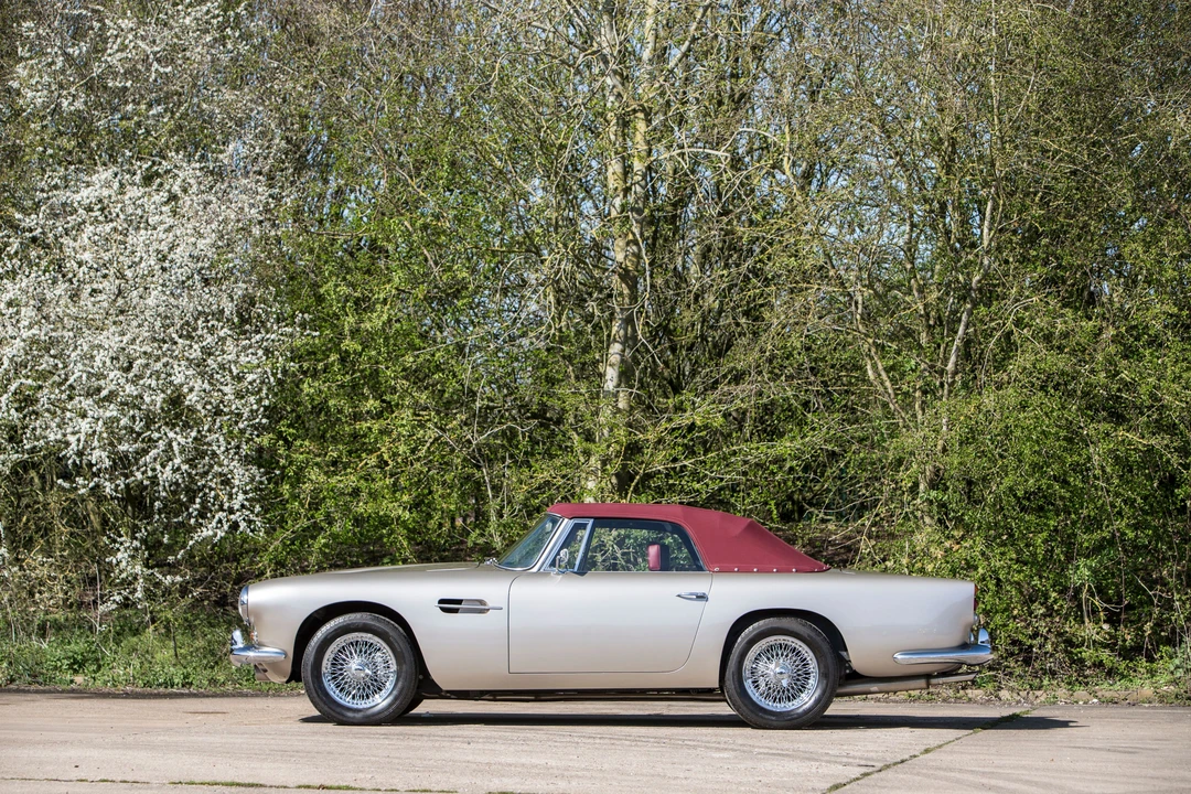 1962 Aston Martin DB4 Convertible - Image 25 of 31