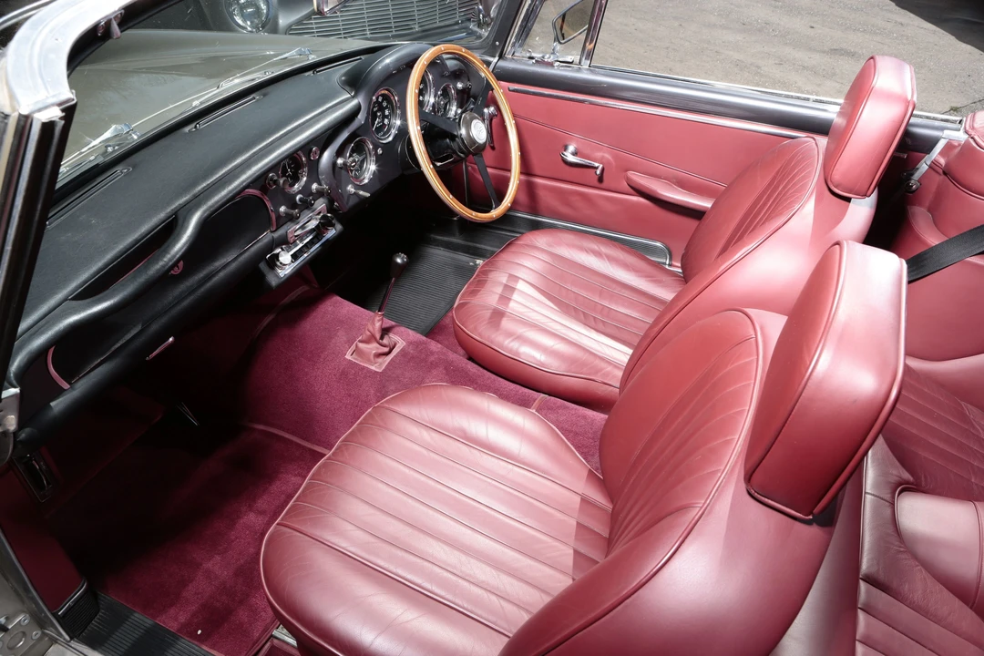 1962 Aston Martin DB4 Convertible - Image 3 of 31