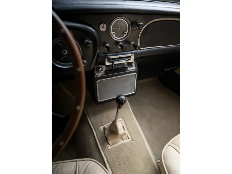 1962 Aston Martin DB4 - Image 26 of 31