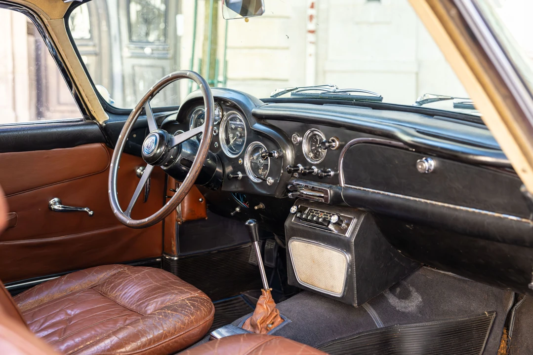 1962 Aston Martin DB4 - Image 18 of 31