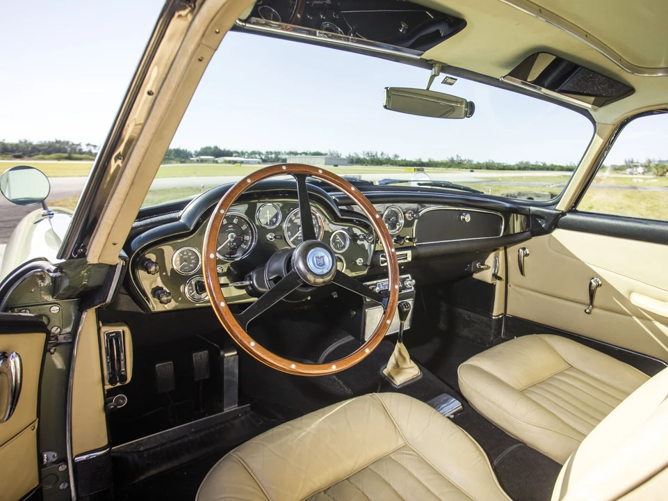 1962 Aston Martin DB4 - Image 22 of 31