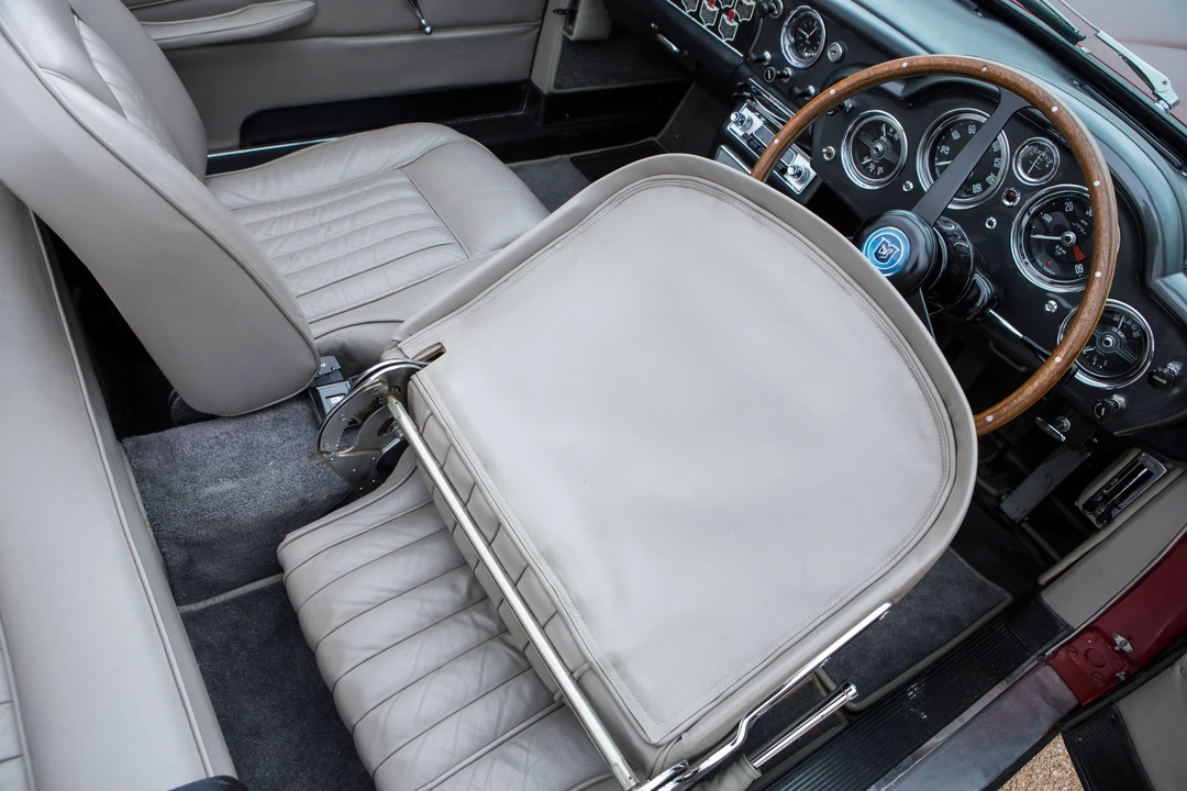 1962 Aston Martin DB4 Convertible - Image 18 of 31