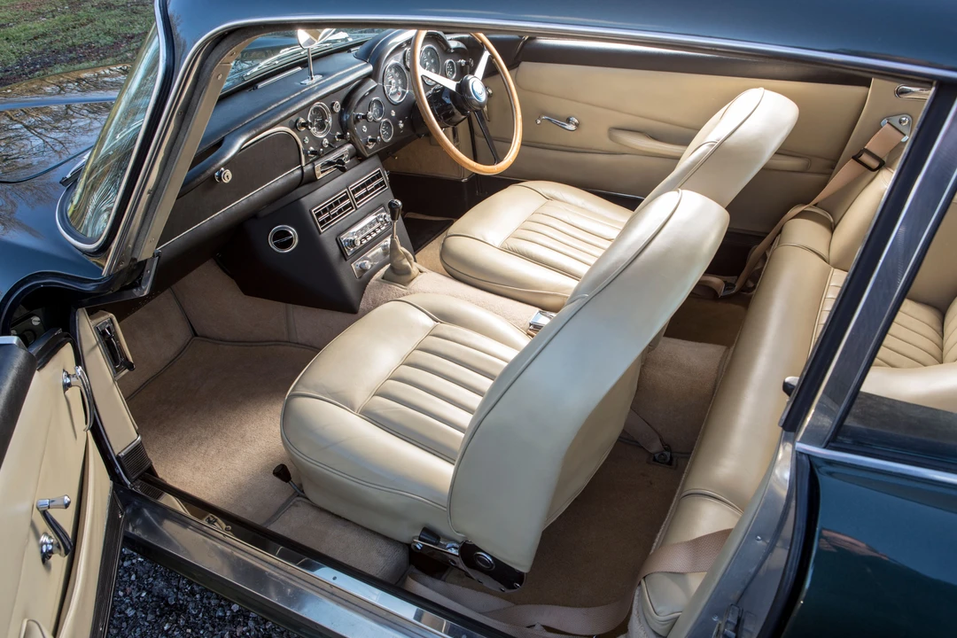 1962 Aston Martin DB4 Vantage - Image 25 of 31