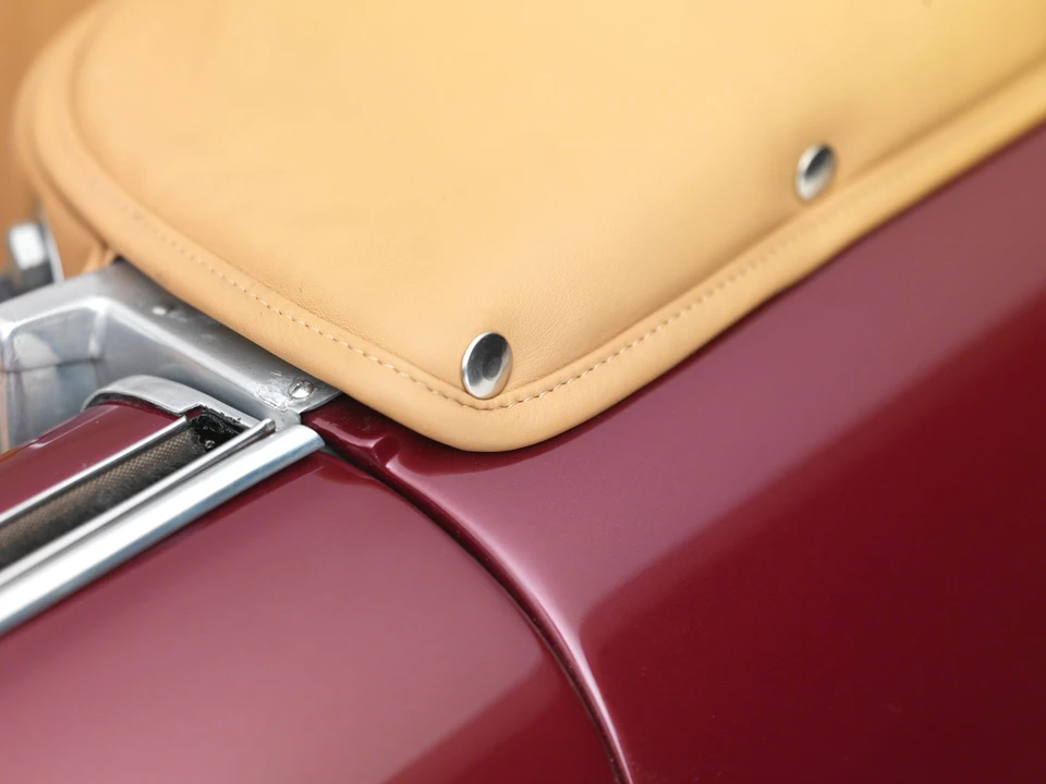 1962 Aston Martin DB4 Convertible - Image 5 of 31