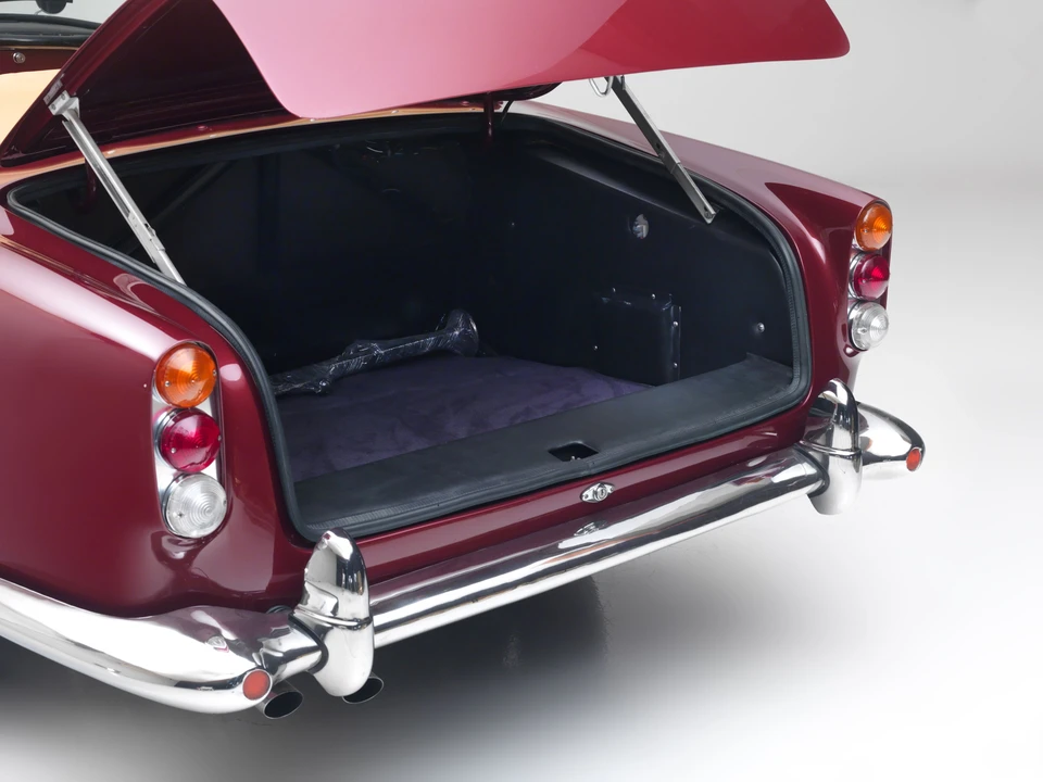 1962 Aston Martin DB4 Convertible - Image 14 of 31