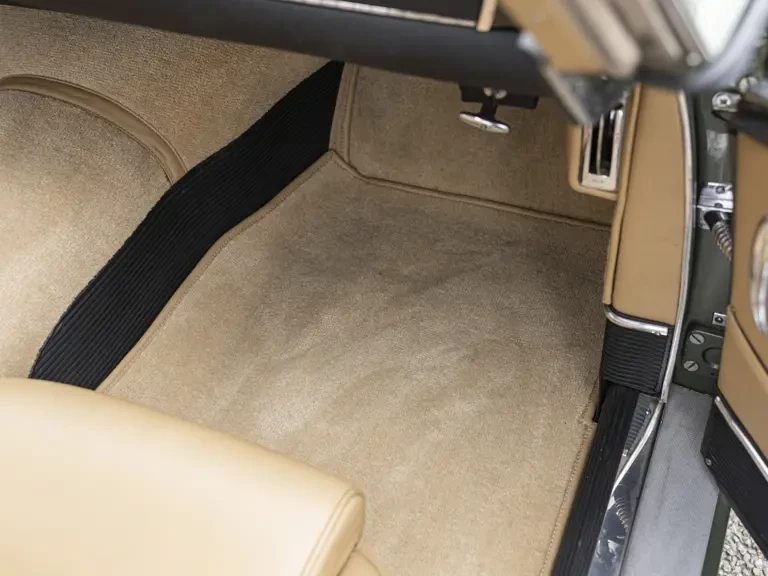 1962 Aston Martin DB4 - Image 25 of 31
