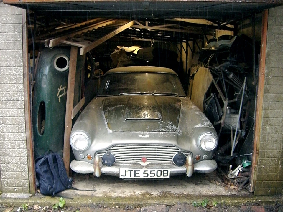 1962 Aston Martin DB4 - Image 9 of 9