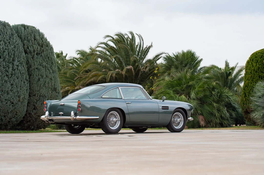 1962 Aston Martin DB4 - Image 10 of 16