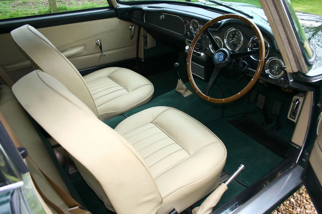 1962 Aston Martin DB4 - Image 3 of 7