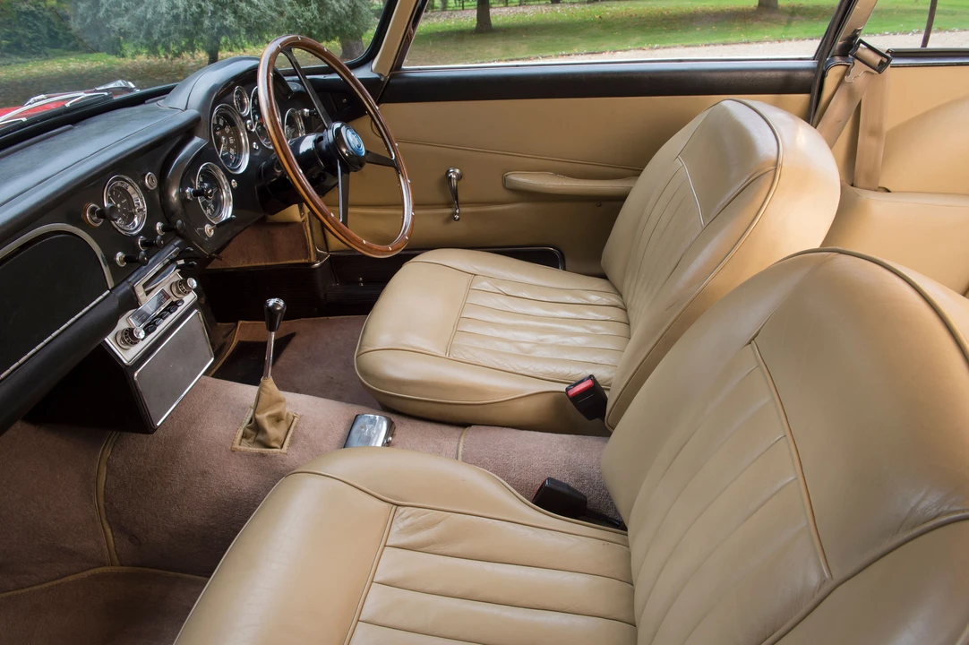 1962 Aston Martin DB4 Vantage - Image 28 of 31