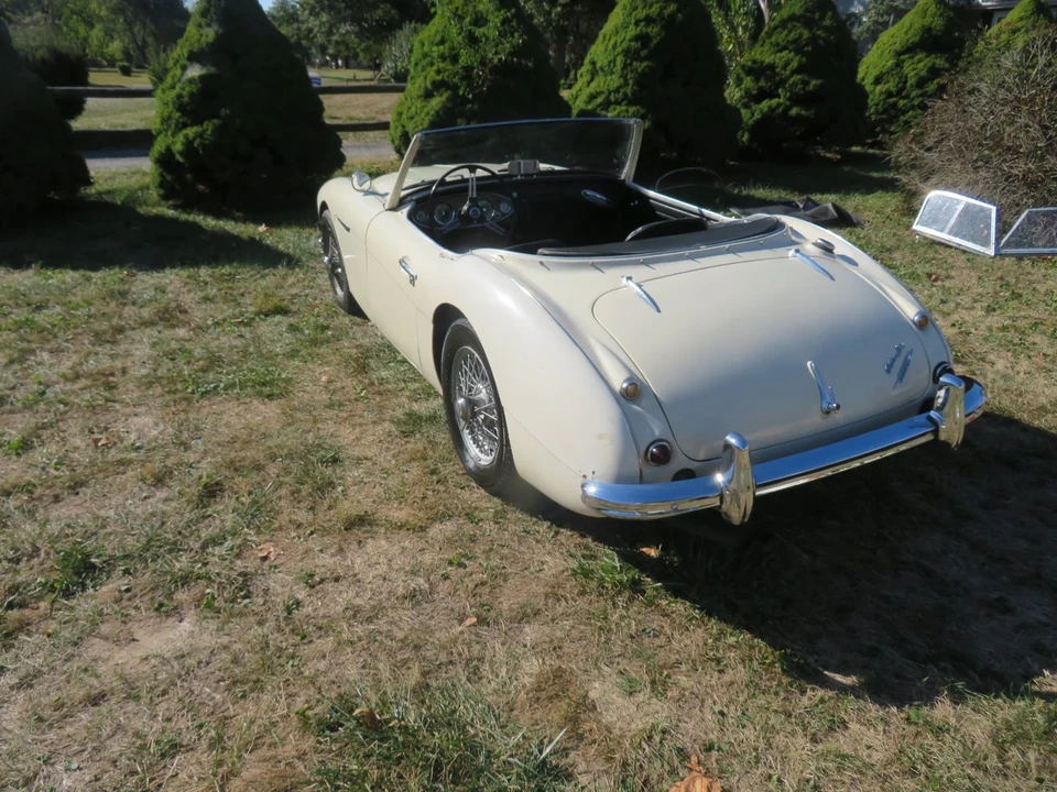 1962 Austin-Healey 3000 Mark II - Image 4 of 21