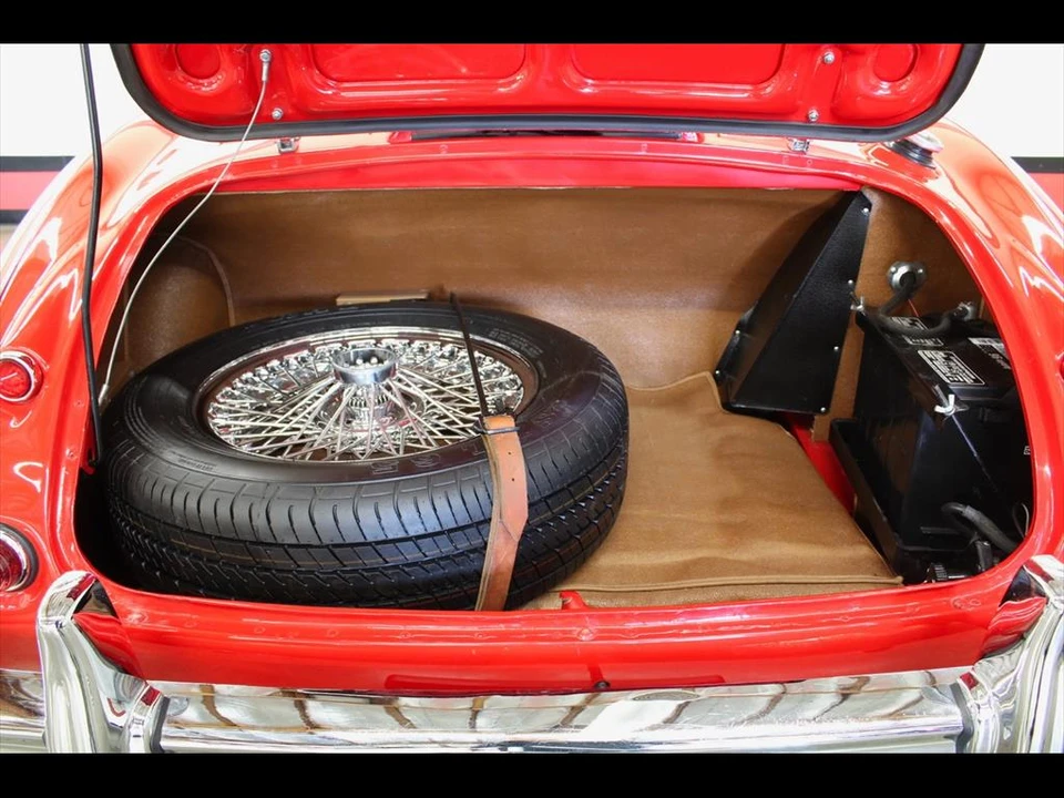 1962 Austin-Healey 3000 Mark II - Image 30 of 31