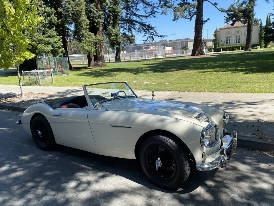 1962 Austin-Healey 3000 Mark II - Image 2 of 31
