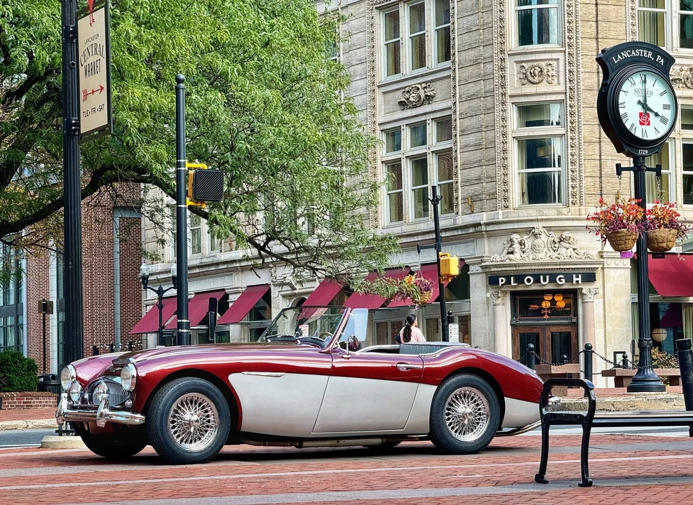 1962 Austin-Healey 3000 Mark II - Image 2 of 31