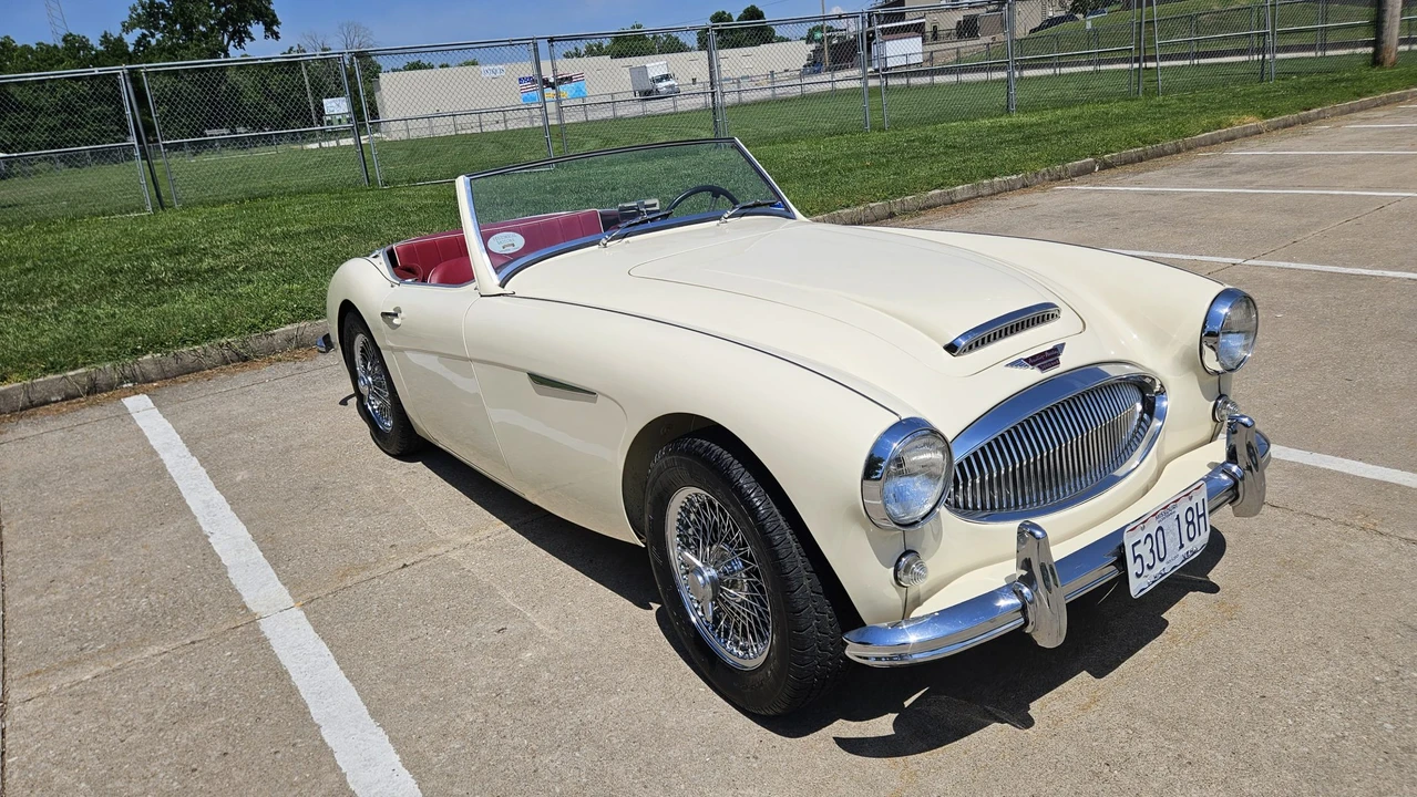 1962 Austin-Healey 3000 Mark II - Image 2 of 31