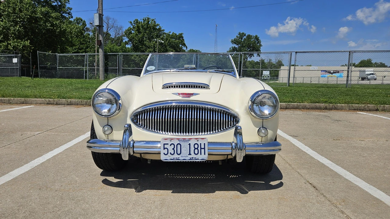 1962 Austin-Healey 3000 Mark II - Image 4 of 31