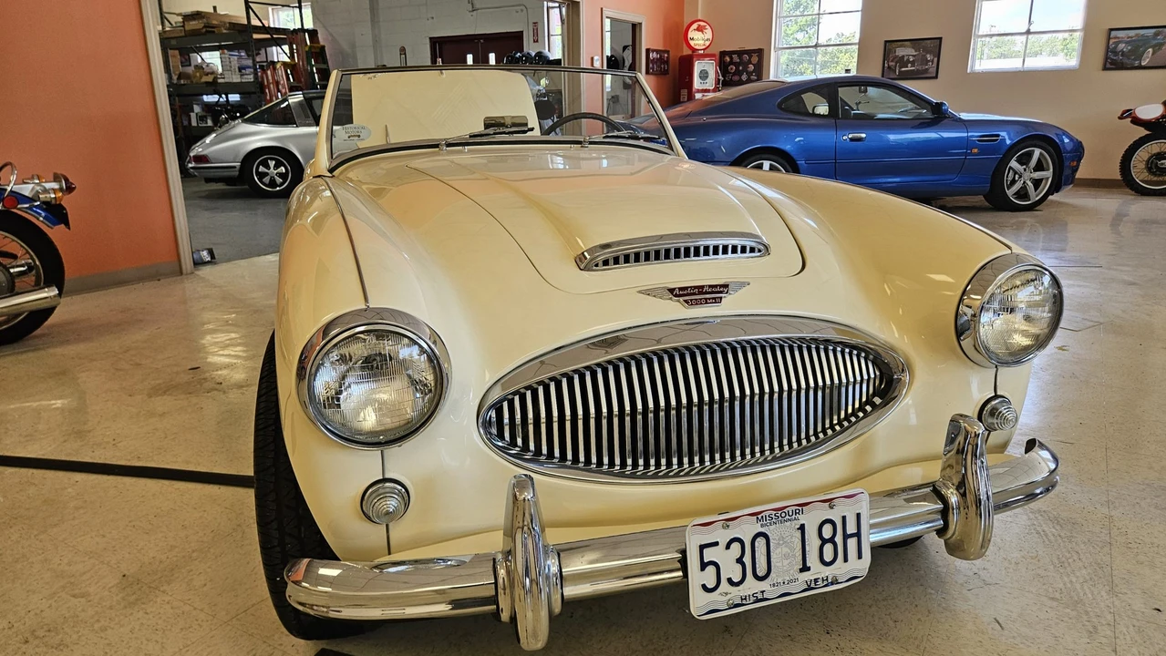 1962 Austin-Healey 3000 Mark II - Image 29 of 31
