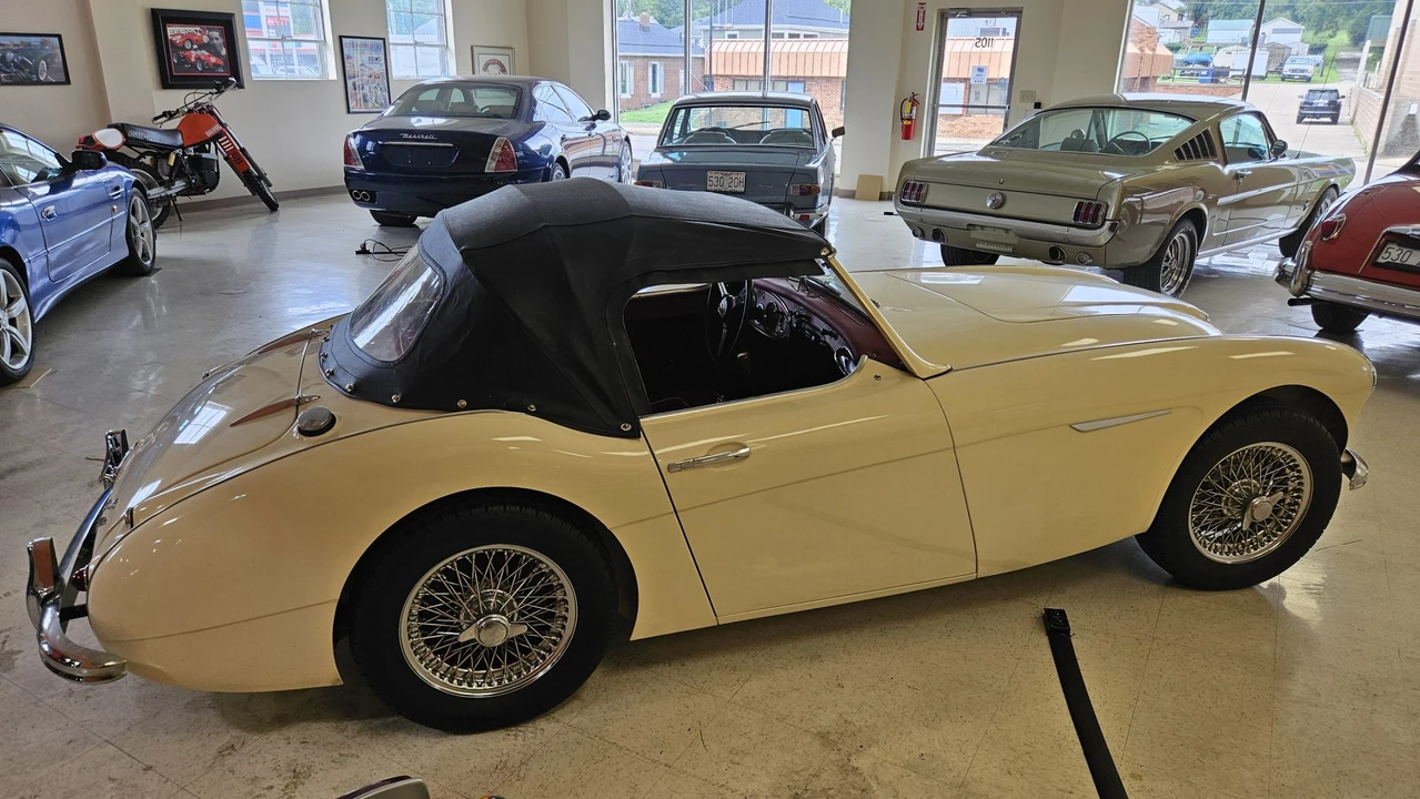 1962 Austin-Healey 3000 Mark II - Image 25 of 31
