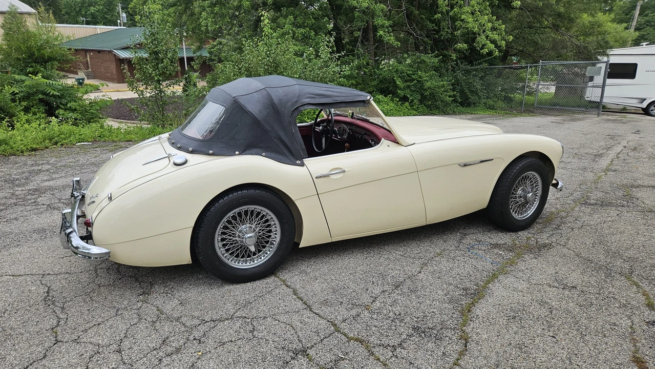 1962 Austin-Healey 3000 Mark II - Image 24 of 31