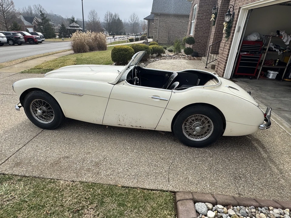 1962 Austin-Healey 3000 Mark II - Image 2 of 31