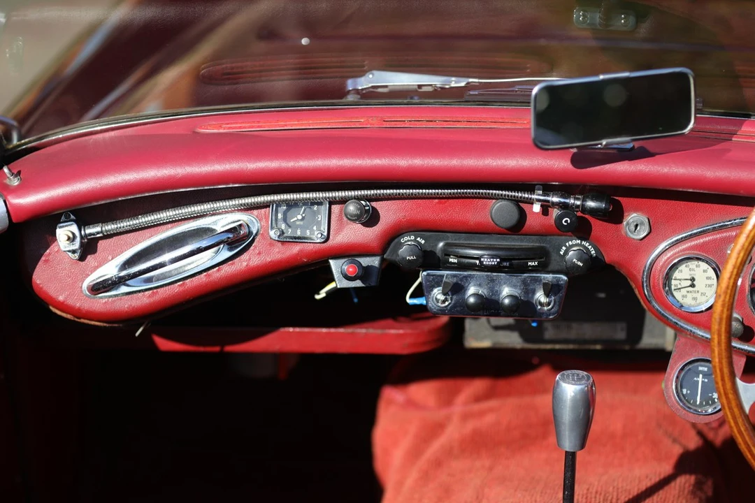 1962 Austin-Healey 3000 Mark II - Image 28 of 30