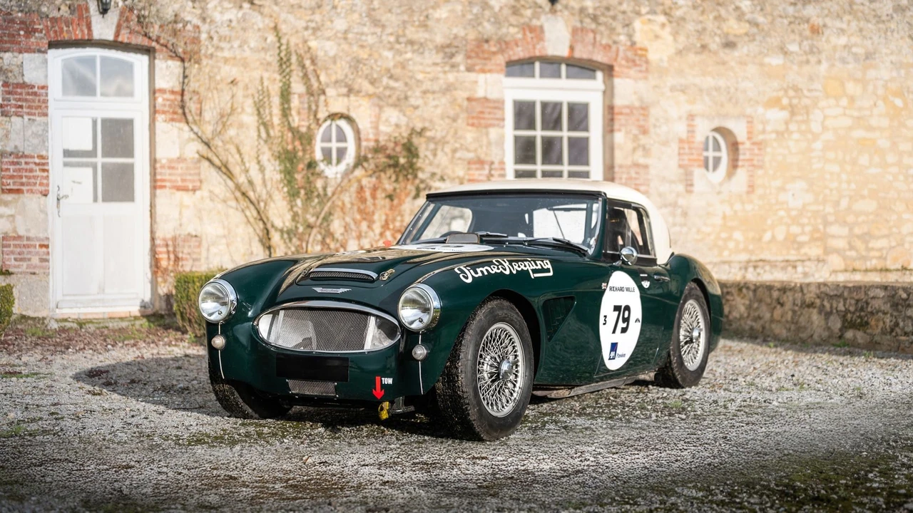 1962 Austin-Healey 3000 Mark II - Image 14 of 31