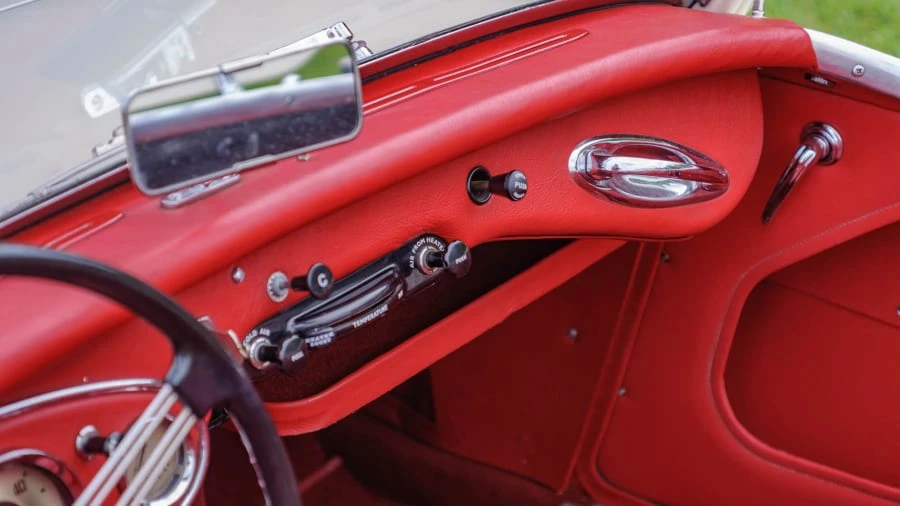 1962 Austin-Healey 3000 Mark II - Image 9 of 21