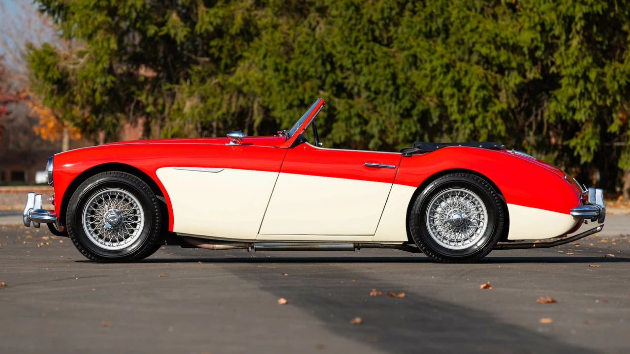 1962 Austin-Healey 3000 Mark II - Image 2 of 29