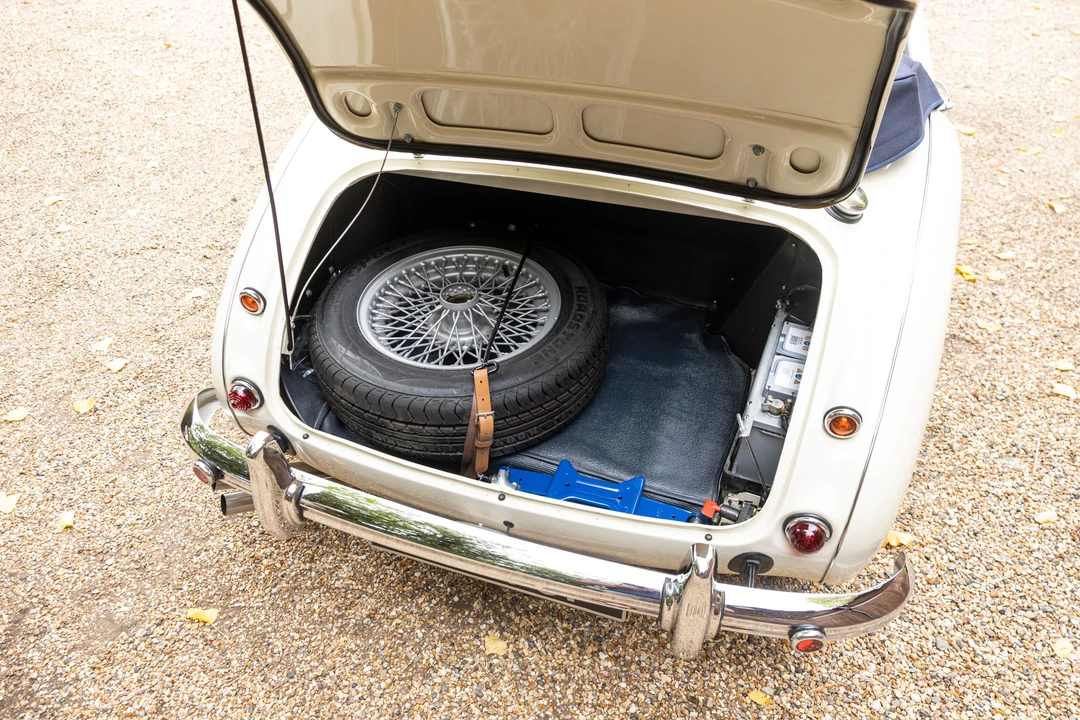 1962 Austin-Healey 3000 Mark II - Image 15 of 31
