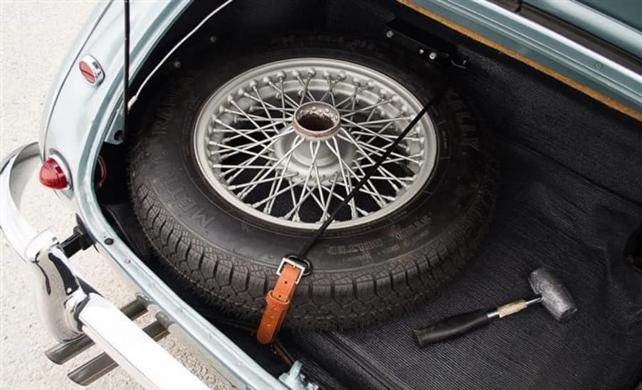 1962 Austin-Healey 3000 Mark II - Image 30 of 31