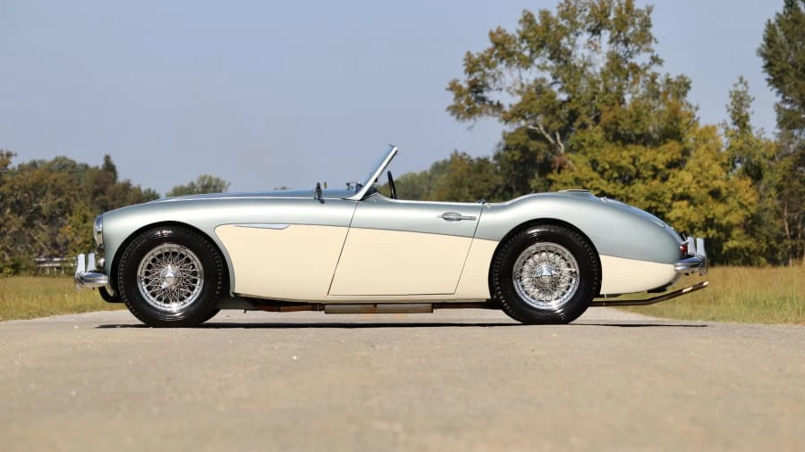 1962 Austin-Healey 3000 Mark II - Image 2 of 27