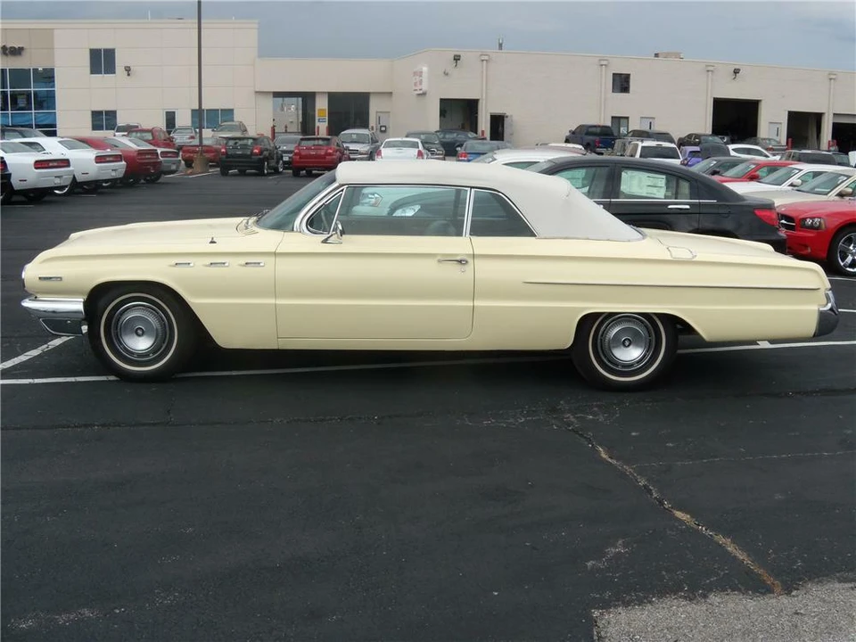 1962 Buick Invicta - Image 2 of 4