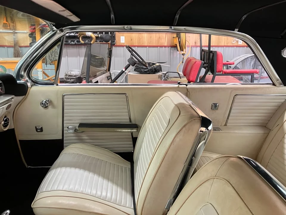 1962 Buick Wildcat - Image 7 of 9