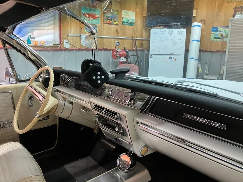 1962 Buick Wildcat - Image 9 of 9
