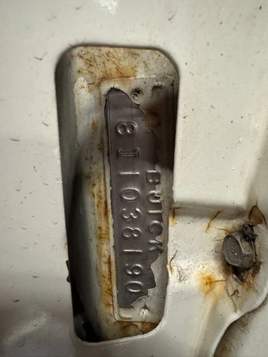 1962 Buick Electra - Image 30 of 31