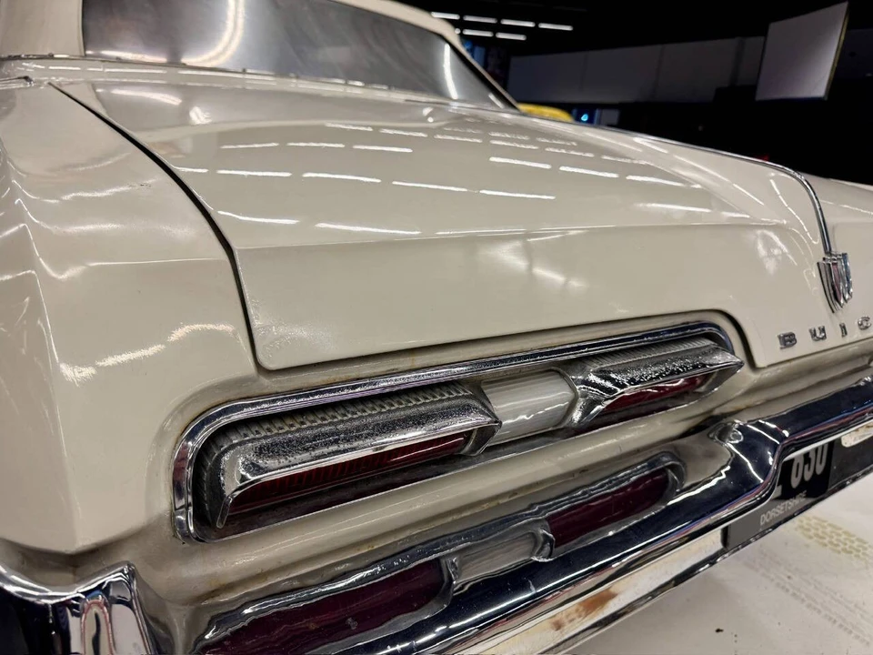 1962 Buick Electra - Image 15 of 31