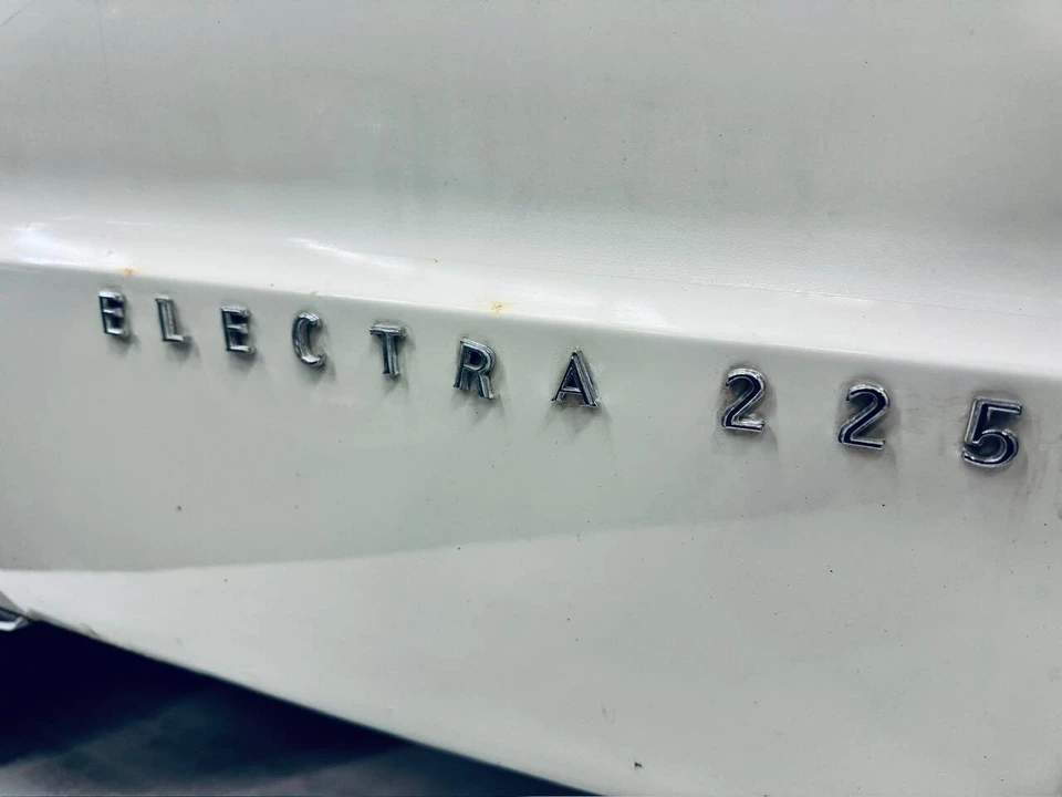 1962 Buick Electra - Image 23 of 31