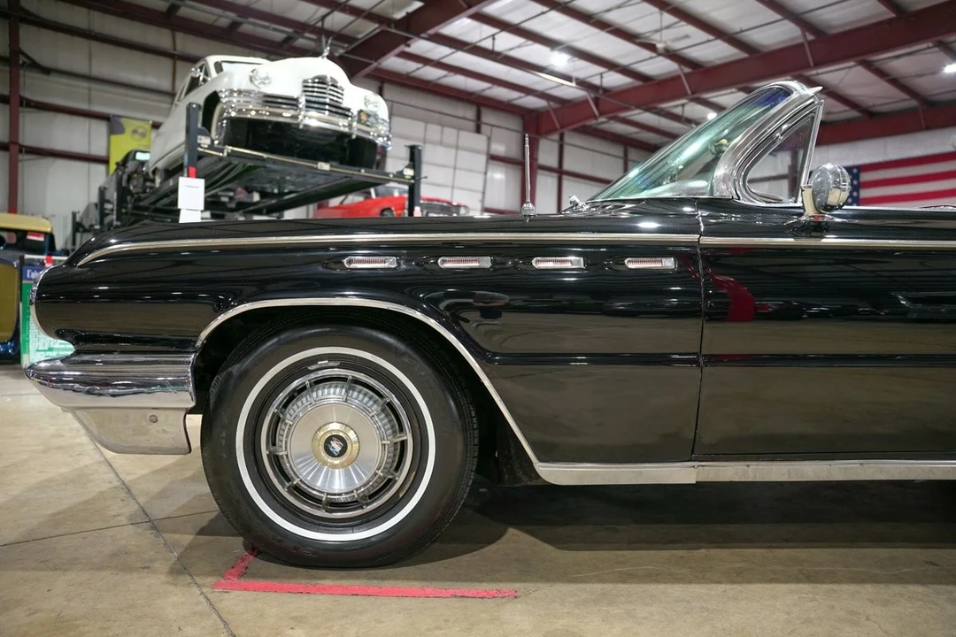 1962 Buick Electra - Image 3 of 12