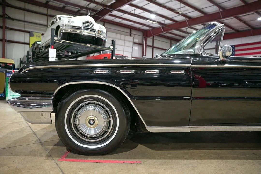 1962 Buick Electra - Image 3 of 12
