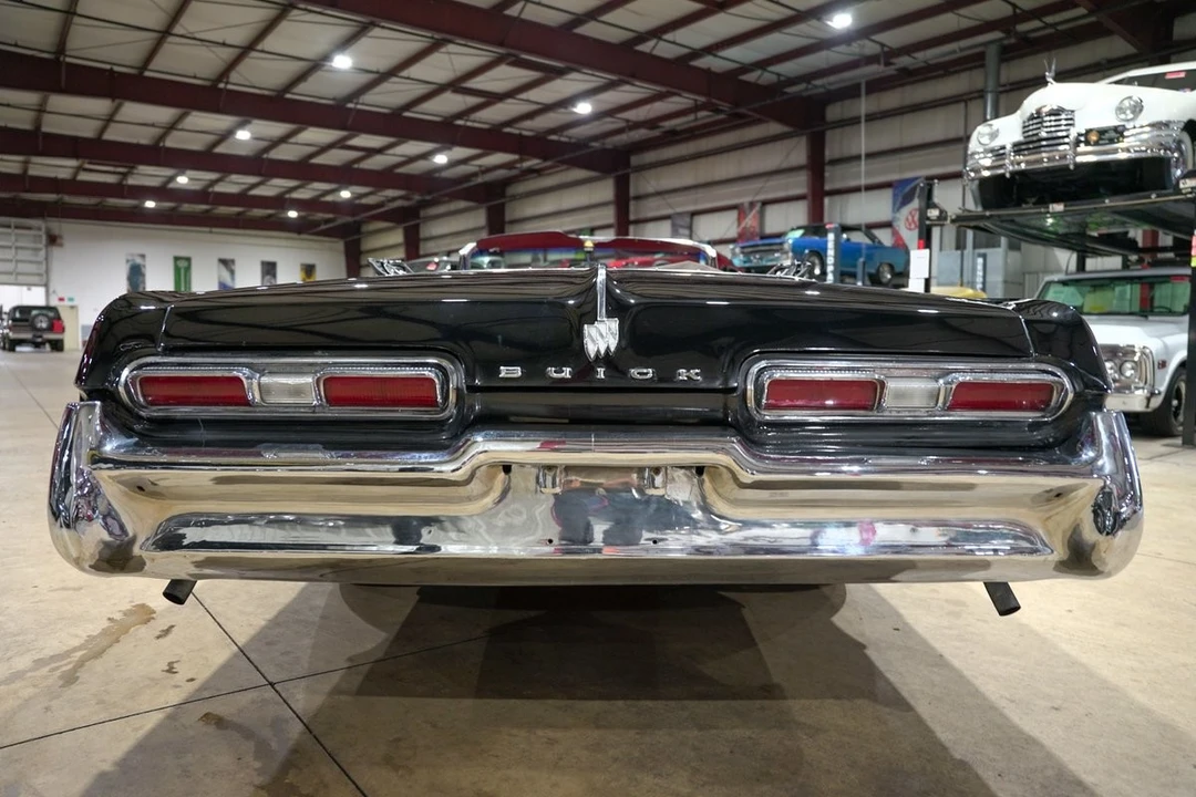 1962 Buick Electra - Image 7 of 21