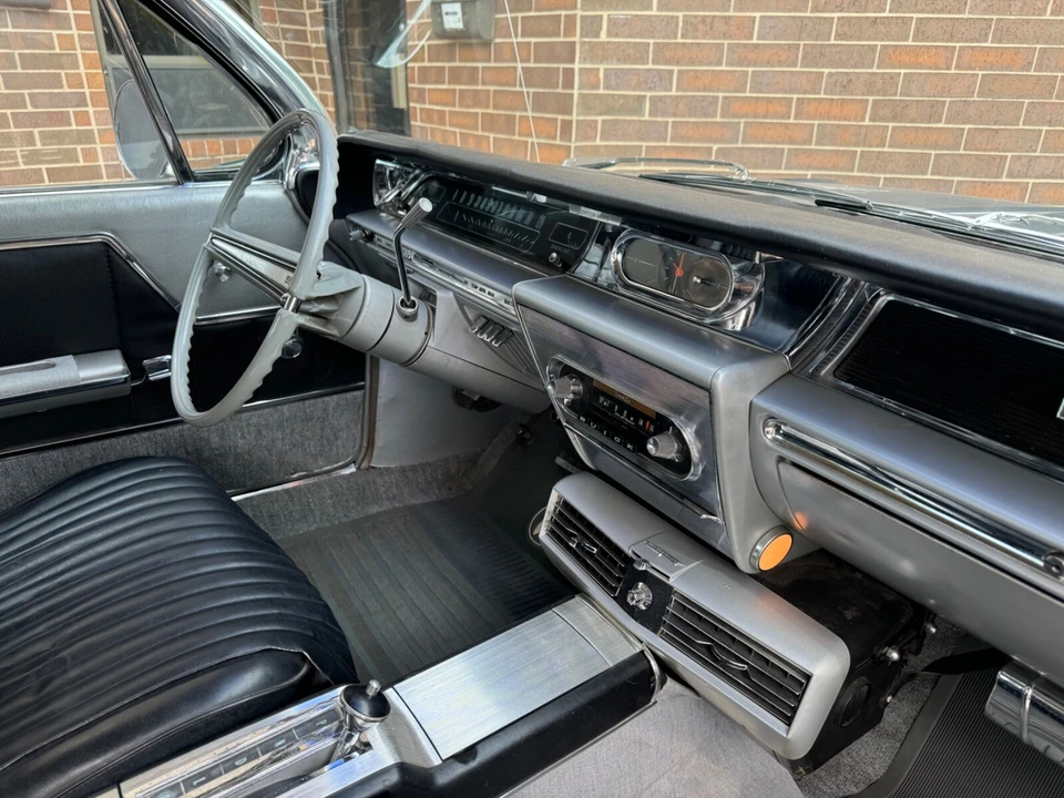 1962 Buick Electra - Image 30 of 31